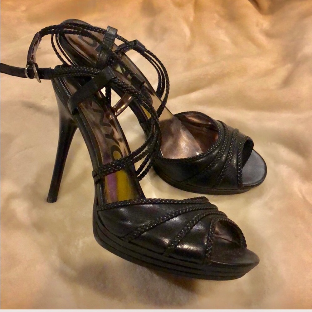 DKNY BLACK HEELS - Picture 2 of 8